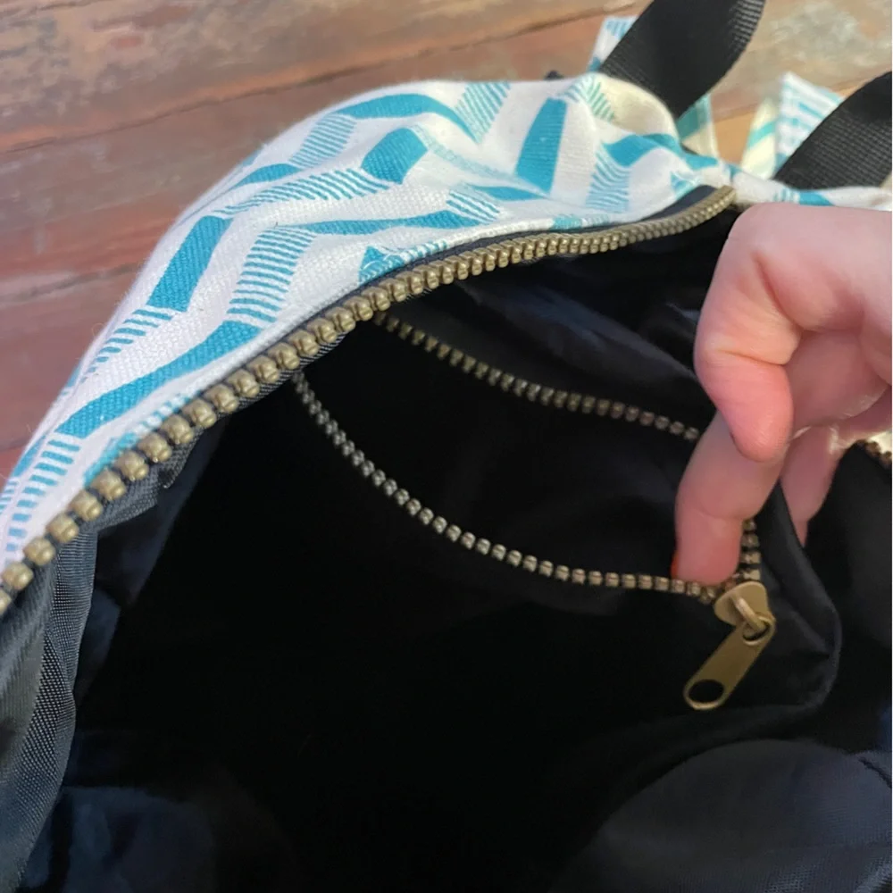 KAVU Free Range Backpack Bucket Style Bag w Pockets, Zippers, Clasps Gorpcore 💛🎀